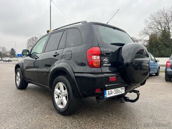 Toyota RAV4 2,0D nafta, 85kW, MT5, rok:02.2006. - 8