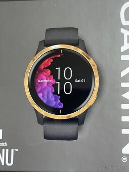 GARMIN VENU ZLATÉ S ČIERNYM REMIENKOM - 8