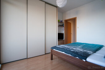 Veľký 2 izbový byt s tromi loggiami (64 m2 + 3x 3,2 m2) - 8