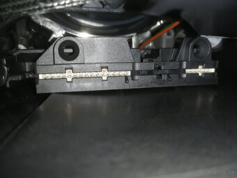 BMW F10 F11 pravý xenon 63117203246 bez AHL - 8