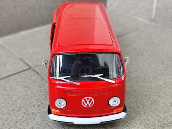 KOVOVÝ MODEL ( OTVÁRATEĽNÉ DVERE A KUFOR ) - VOLKSWAGEN BUS - 8