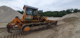 Buldozer caterpillar D4 - 8