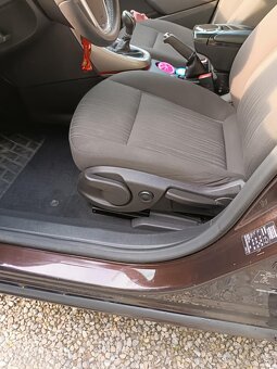 Predám Opel Astra j - 8