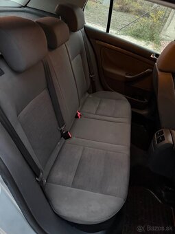 Volkswagen Golf 5 - 8