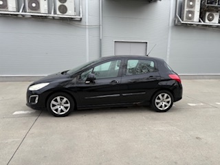 Predám Peugeot 308 - 8