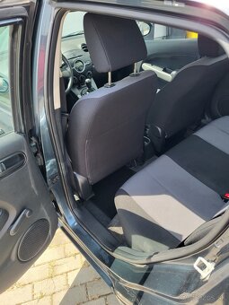Mazda 2 - 8