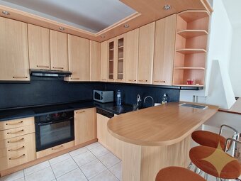 Na predaj 7-izbový rodinný dom, 305 m2, Bratislava, Staré Me - 8