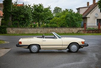 Mercedes-Benz SL 380 R107 - 8