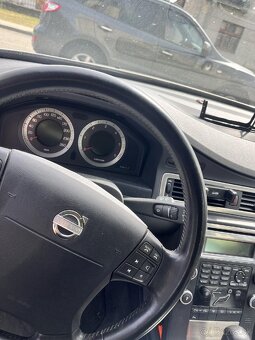 Predám Volvo V 70 D5 - 8