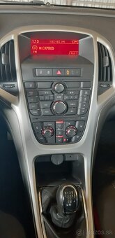 Opel Astra - 8