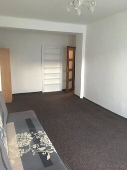 Prenájom 2 izbový byt v centre - 8
