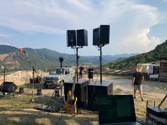 Pódium & ozvučenie & osvetlenie - 8