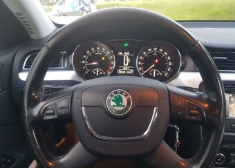 Škoda Superb 2011 2.0Tdi 103Kw - 8