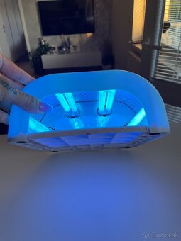 UV lampa na gélové nechty - 8
