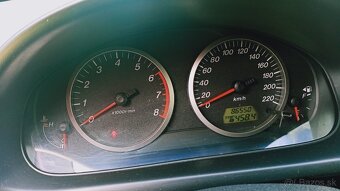 Mazda 2 - 8