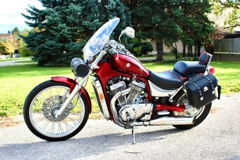 Suzuki Intruder 800 - 8
