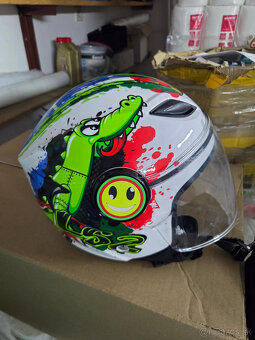 Predam tieto prilby - 8