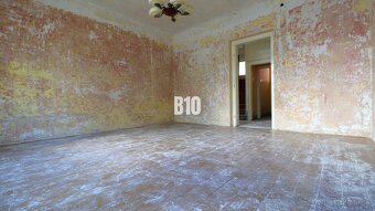 CENTRUM - Rodinný dom na predaj s obrovským potenciálom - 8