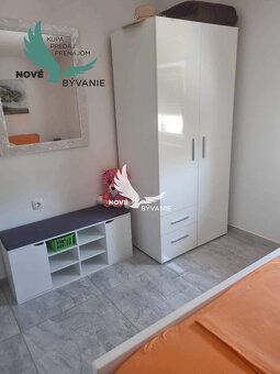 Exkluzívne dom s dvoma apartmánmi len 250m od mora v Chorvá - 8