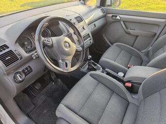 VOLKSWAGEN TOURAN 1.6 TDI 7 miestne , ťažné - 8