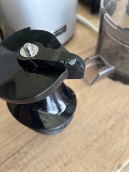 Predam odšťavovač Kuvings REVO 830 - 8