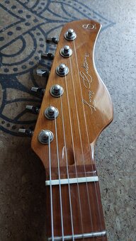 Elektrická gitara Sire Larry Carlton S7 - 8