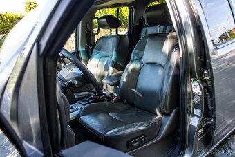 Nissan Navara DoubleCab 3.0 V6 dCi Platinum A/T Long Košice - 8