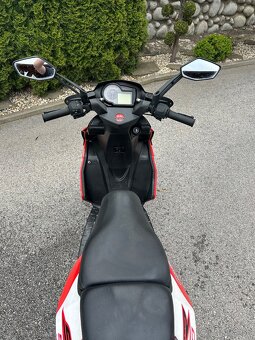 Aprilia SR50 - 8