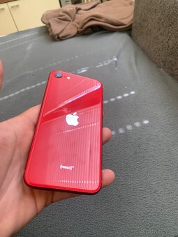 iPhone se 2020 - 8