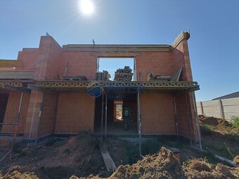 BRANISLAV KRUŽLÍK REZERVOVANÉ - Moderný 3. izb byt s pozemko - 8