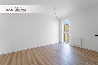 3 IZBOVÝ BYT – TRNKOV, 69 M², PARKOVACIE STÁTIE - 8
