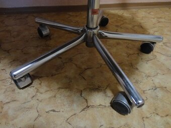 Kancelárska Stolička - kožená - 8