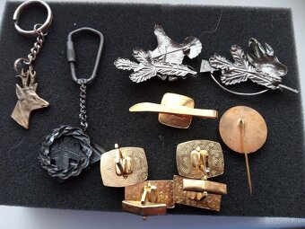 Poľovníctvo odznaky kľúčenky manžetové gombíky.Polovnik.SPZ - 8