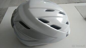 Lyžiarska prilba - 8