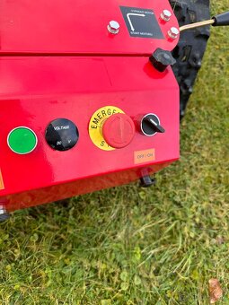 Svahová kosačka - 8