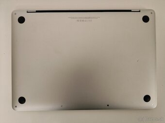 MacBook Pro 2017 | i5 • 8GB • 256GB SSD - 8