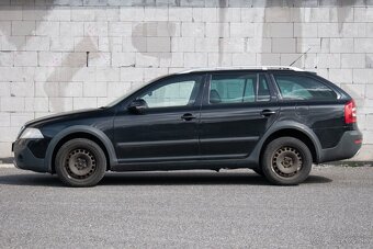 Škoda Octavia Combi 2.0 TDI 4x4 Scout - 8