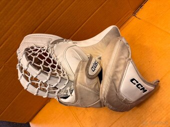 SET LAPAČKA A VYRÁŽEČKA CCM AXIS 2 /REEBOK - 8