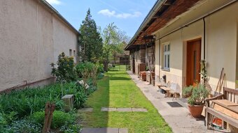 Dom s veľkým pozemkom a stodolou - 8