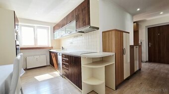 Prenájom zariadený 3. izb. byt, 75 m2, 29. augusta, Handlová - 8