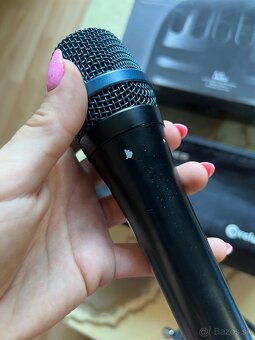 Shure, Senheisser, Neumann - 8