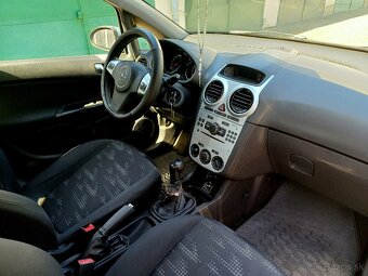 Opel Corsa 1.2 16V 63kw 2014 Benzín (4 valec) Garážované - 8