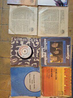 Staré single Gott - 8