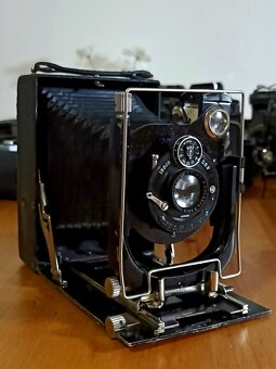 Starý fotoaparát (H.Roussel Paris Stylor 135 mm f 6,3) -1920 - 8