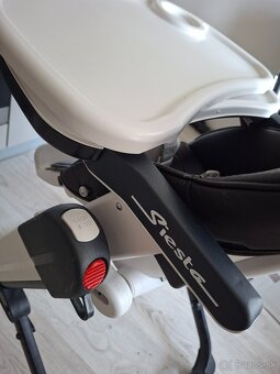 Sedačka na kŕmenie pre dieťa - 8