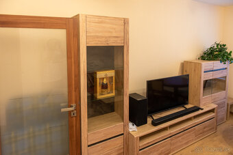 Na prenájom ZREKONŠTRUOVANÝ 2 izbový byt v Púchove+zariadený - 8