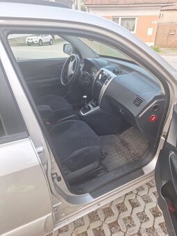 Hyundai Tucson 2.0 CRDI - 8