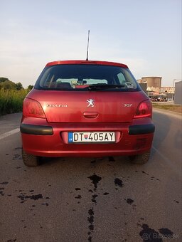 Peugeot - 8