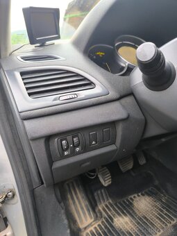 predam Renault Megane III Grantour 1.5 dci 78 kw 2010 - 8