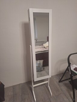 Stojan na šperky so zrkadlom - 8